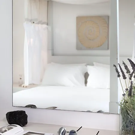 Lilly Residence-all Sea View Suites, Adults Only Nausa