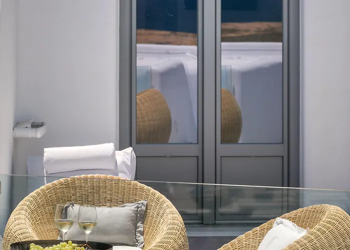 Lilly Residence-all Sea View Suites, Adults Only 5* Naousa