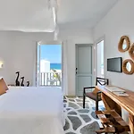 Lilly Residence-all Sea View Suites, Adults Only Naoussa