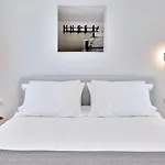 Lilly Residence-all Sea View Suites, Adults Only 5* Naoussa