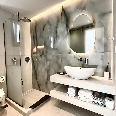 Lilly Residence-all Sea View Suites, Adults Only Otel